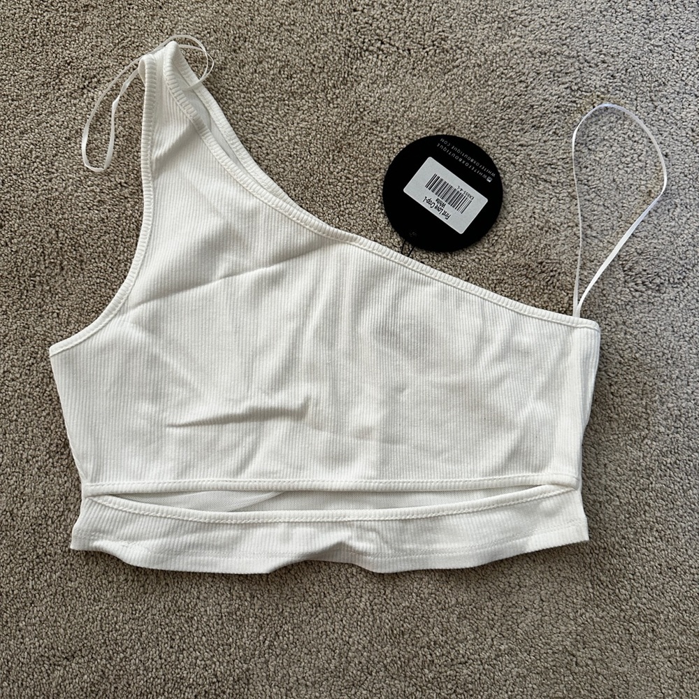 Brand New with Tags White Fox cropped tank size large